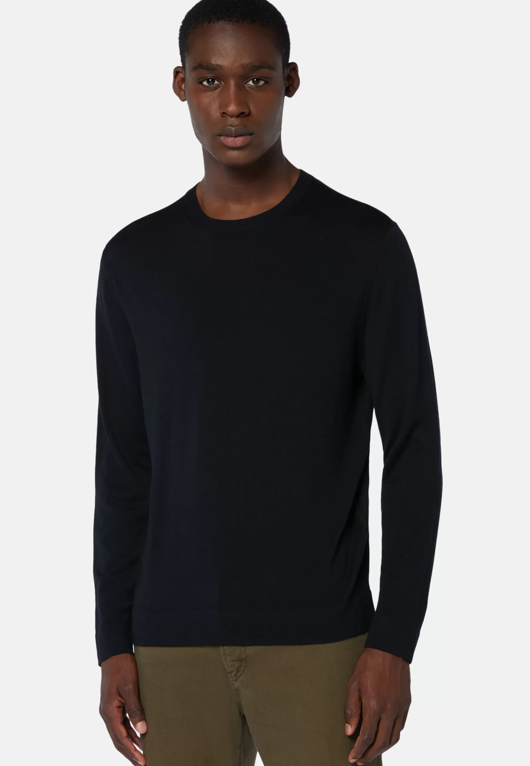 Knitwear^Boggi Milano Crew Neck Jumper in Superfine Merino Wool Black